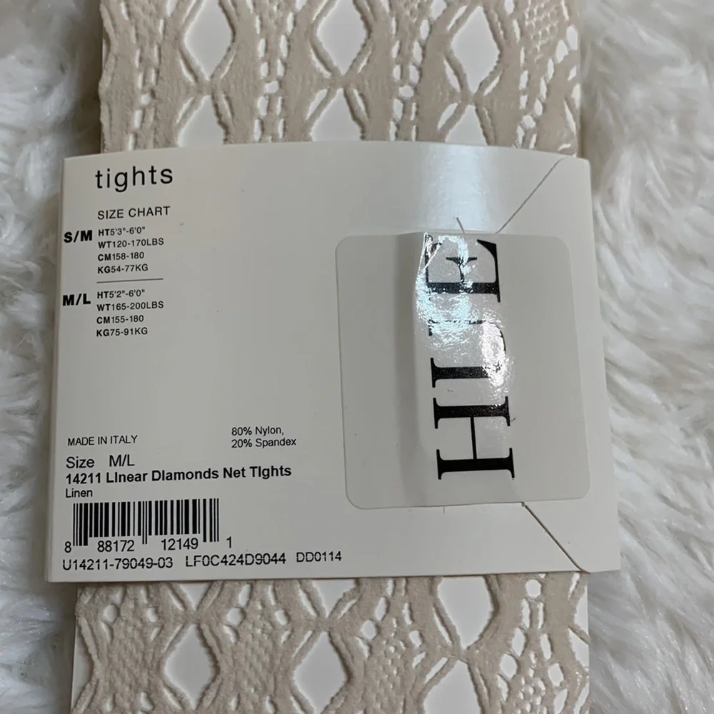 Hue Linear Diamonds Net Tights in Linen